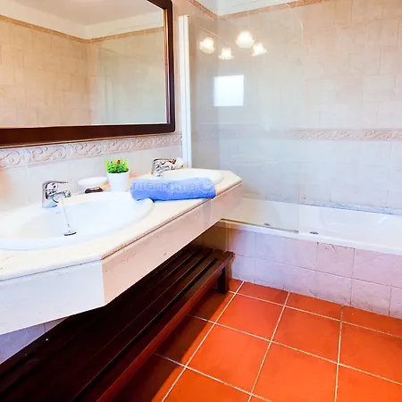 Holiday Can Bach Ferienhaus Peralada